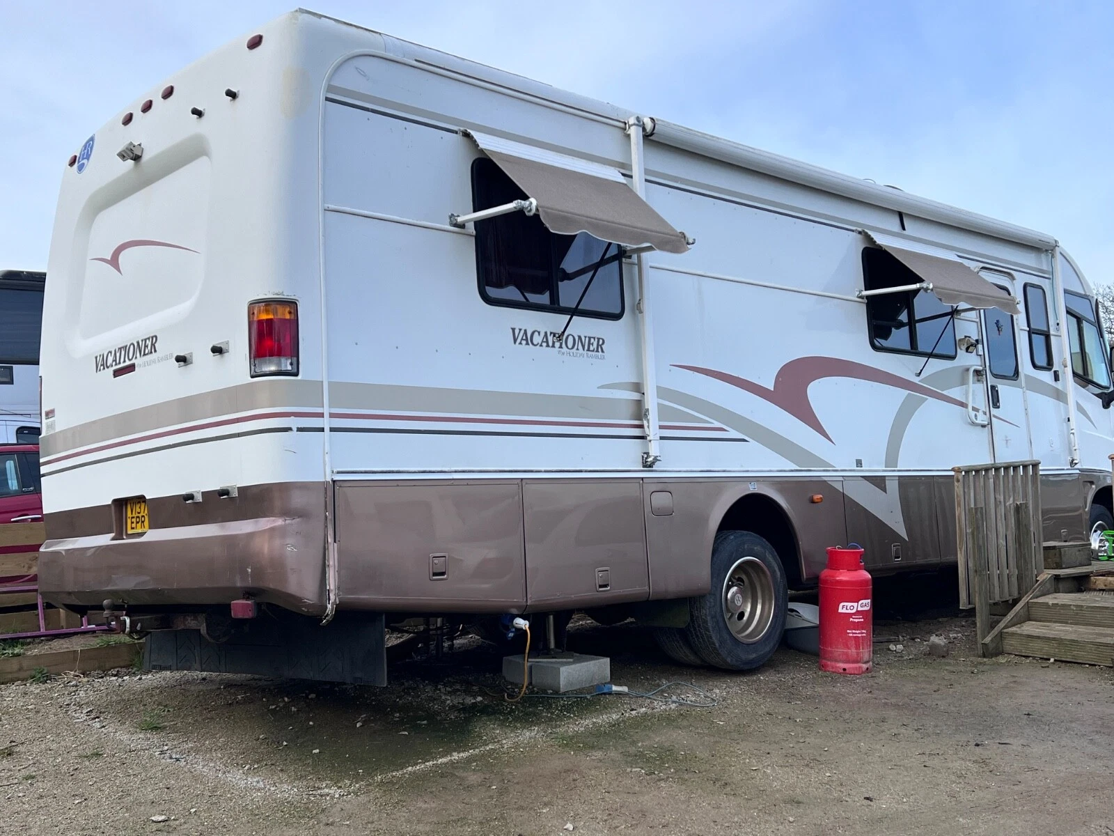 American RV Motorhome - Motor Home Sales